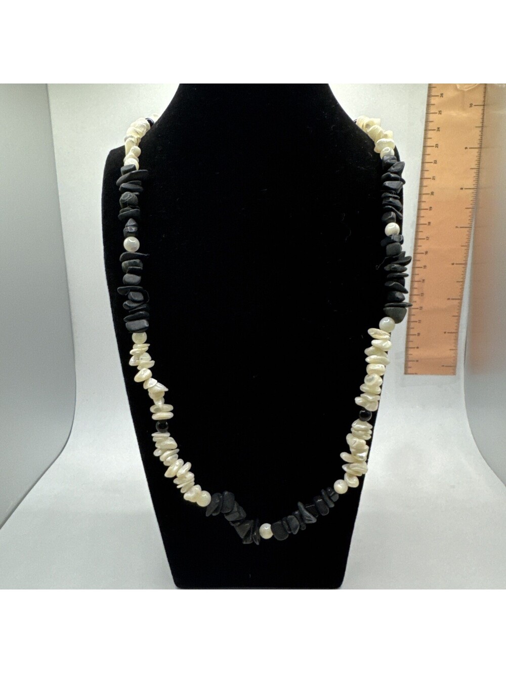 Black Stone and White Mother of Pearl Chip Beaded Necklace 24 Inch Gold Tone